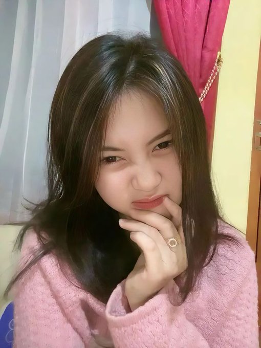 Desahan Nikmat Gadis Pemandu Karoke