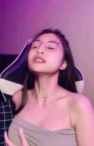 Bersetubuh Dengan Pembantu Yang jago