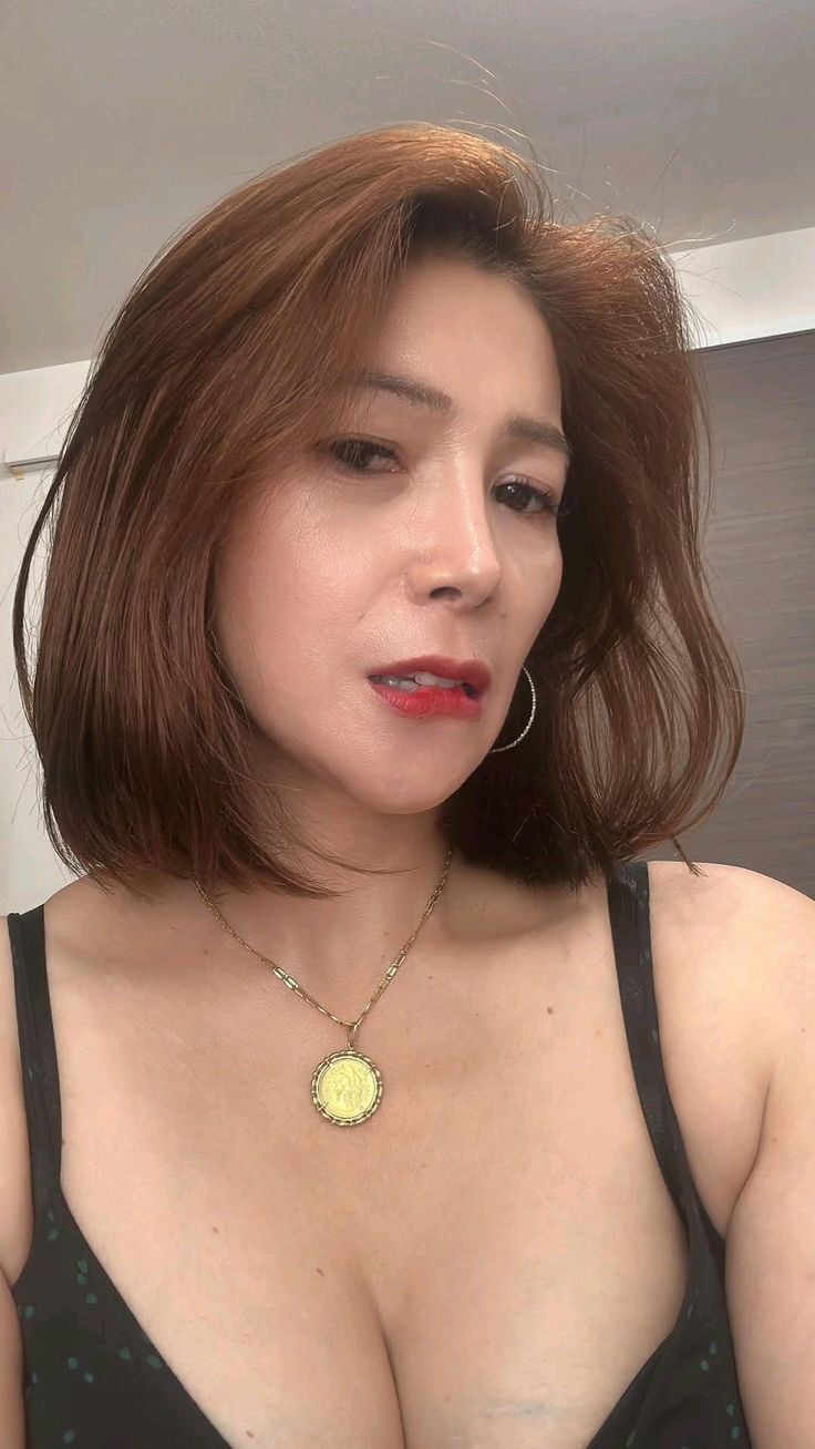 Bercinta Dengan Adik Sepupu Istriku