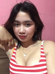 Bercinta Dengan Baby Sitter Cantik